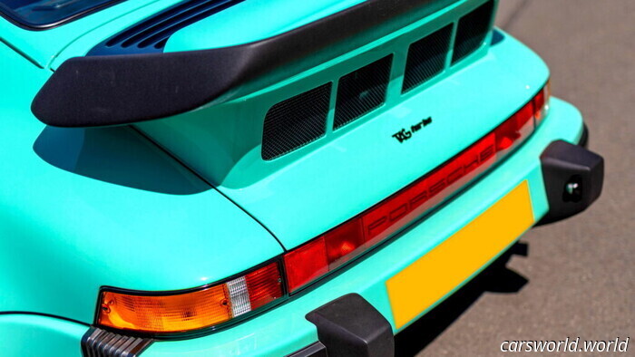 Questa rara 911 omologata per la strada nasconde un autentico motore di Formula 1 | Carscoops